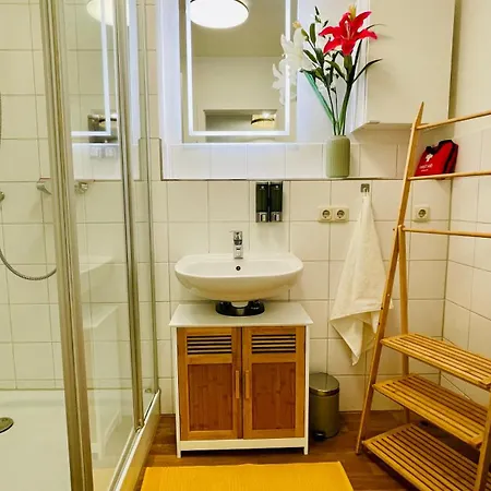 Apartamento Fewozauber - Dom Suite, Zentral, 7 Pers, 4 Zimmer, Design, Family, Haustier